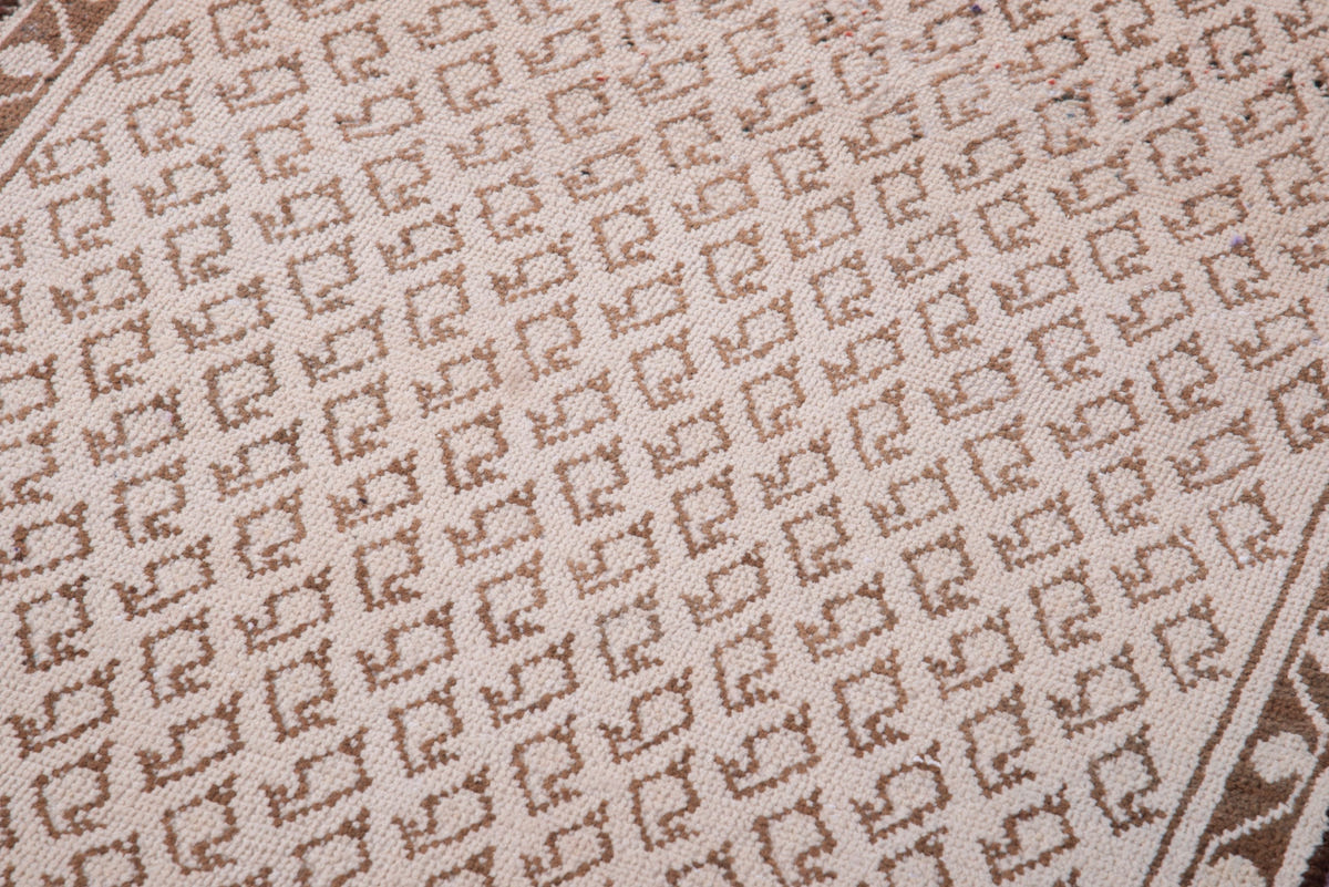 1382, Persian Arak Runner Rug