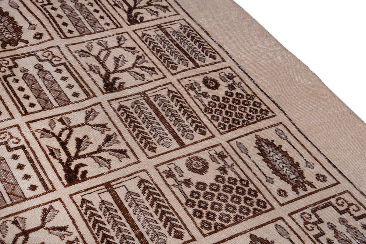 1465, Persian Ferdos Oversized Rug