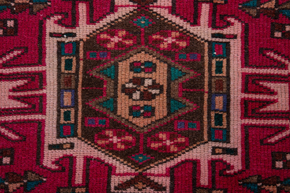 1529, Persian Gharajeh Runner Rug