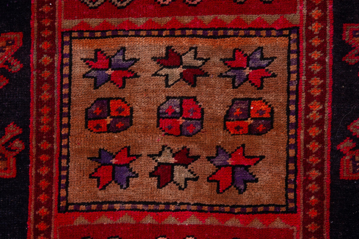 1546, Persian Ardabil Runner Rug