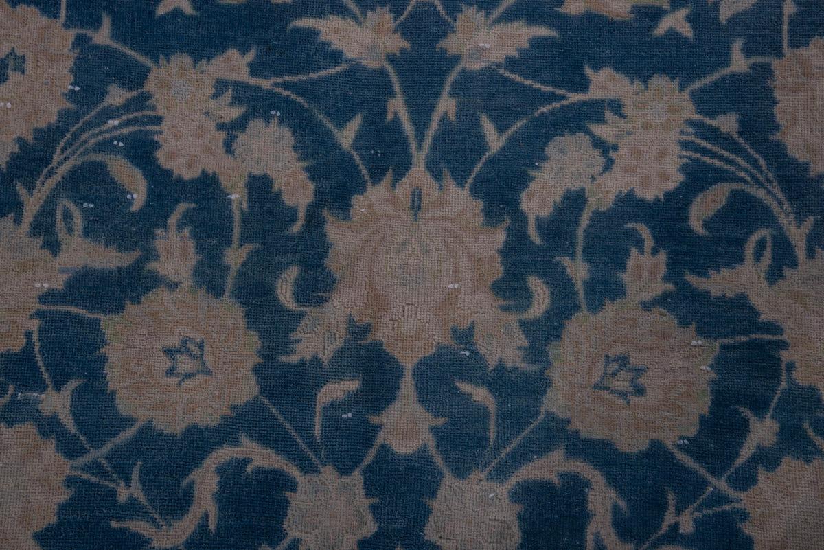 1661, Persian Kashan Oversized Rug