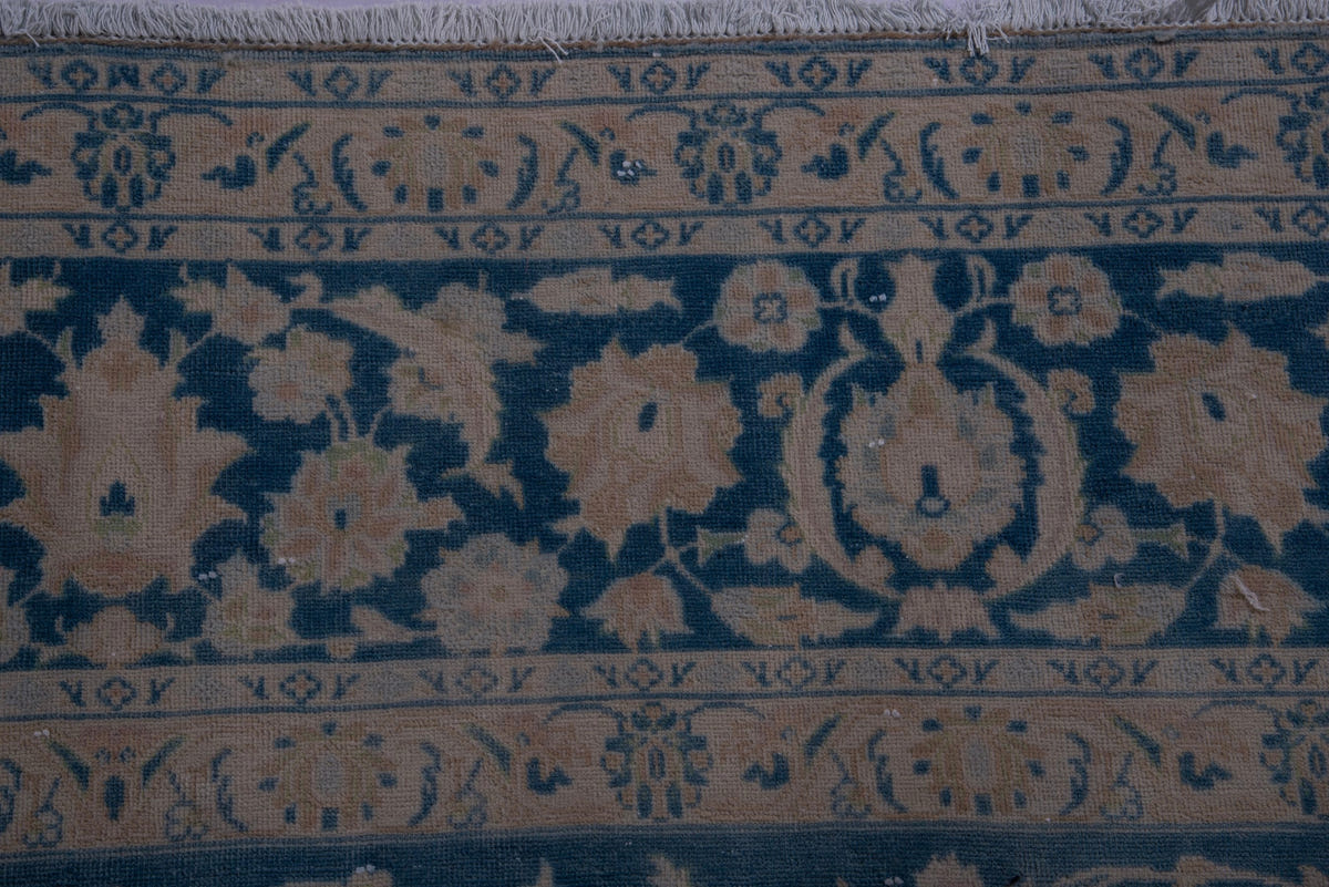 1661, Persian Kashan Oversized Rug