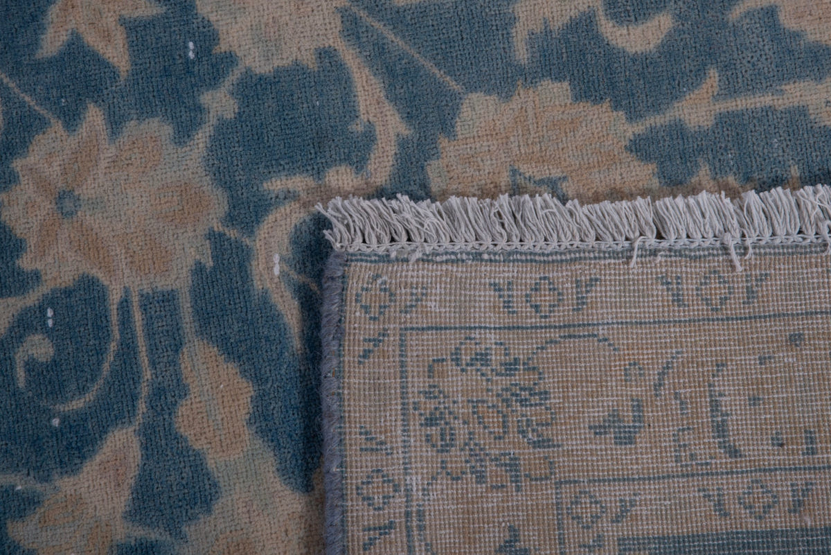 1661, Persian Kashan Oversized Rug