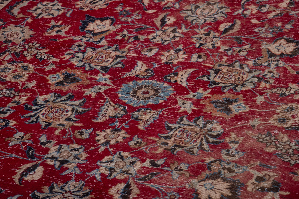 1669, Persian Nain Area Rug