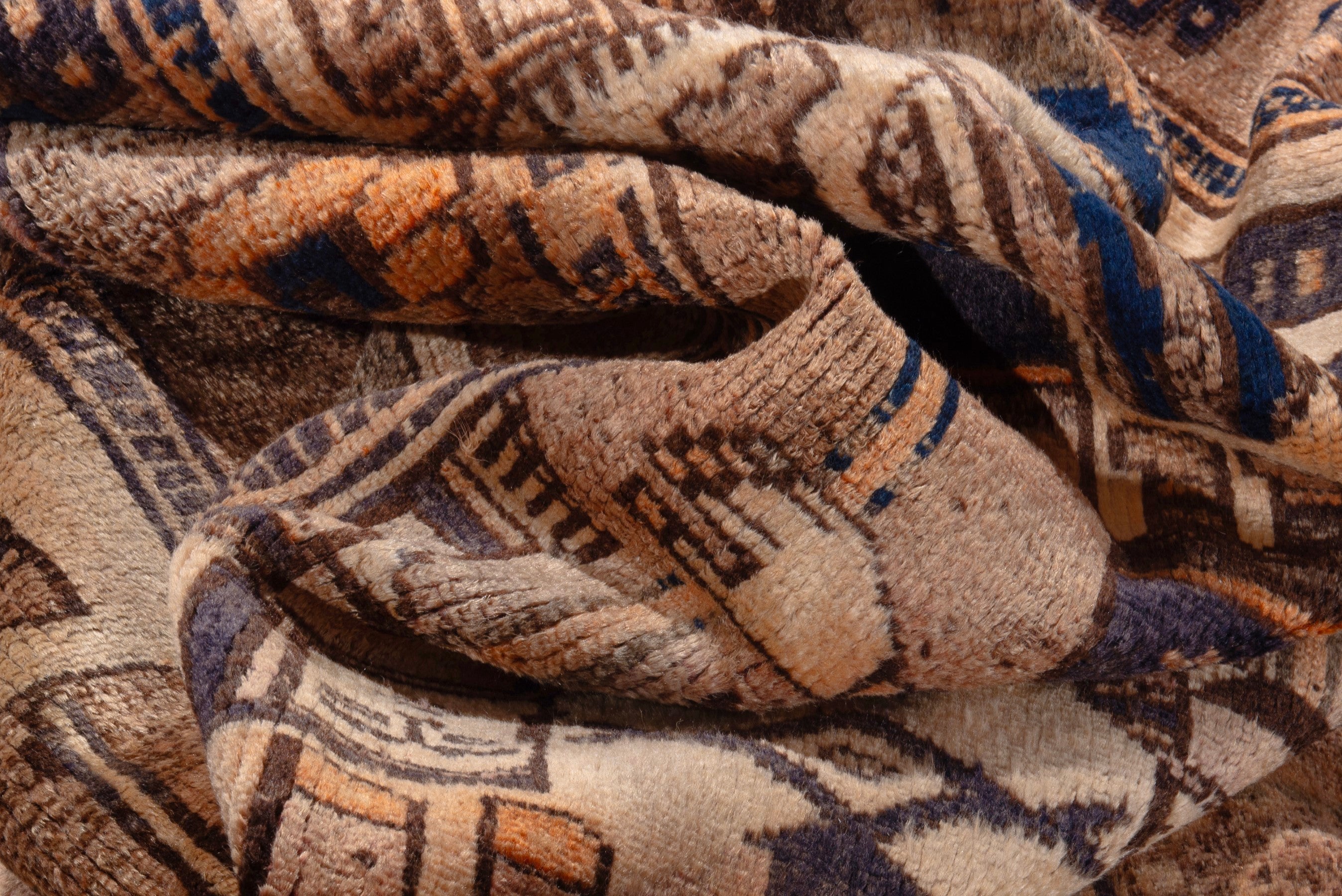 Persian Shiraz runner rug in cream and dark brown, view 15 of 18