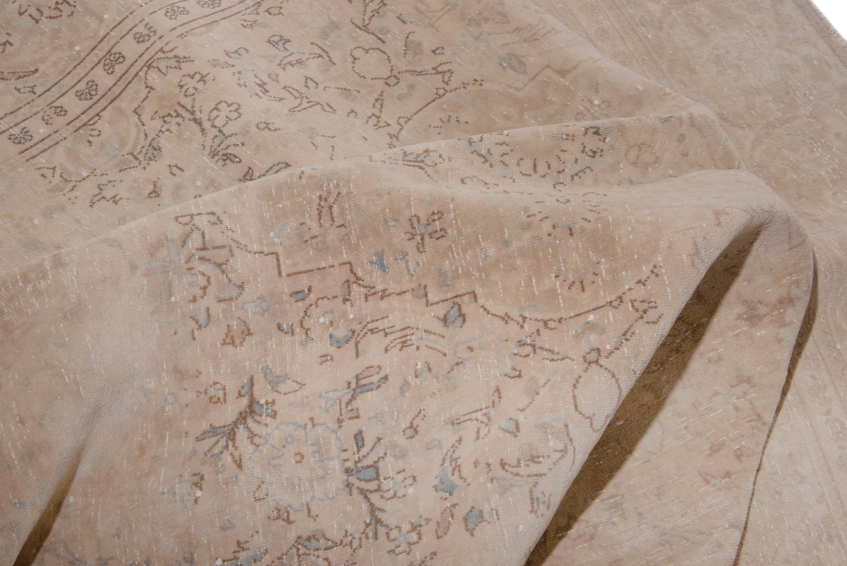 Persian Kashan area rug in muted pink and dusty rose, view 18 of 22