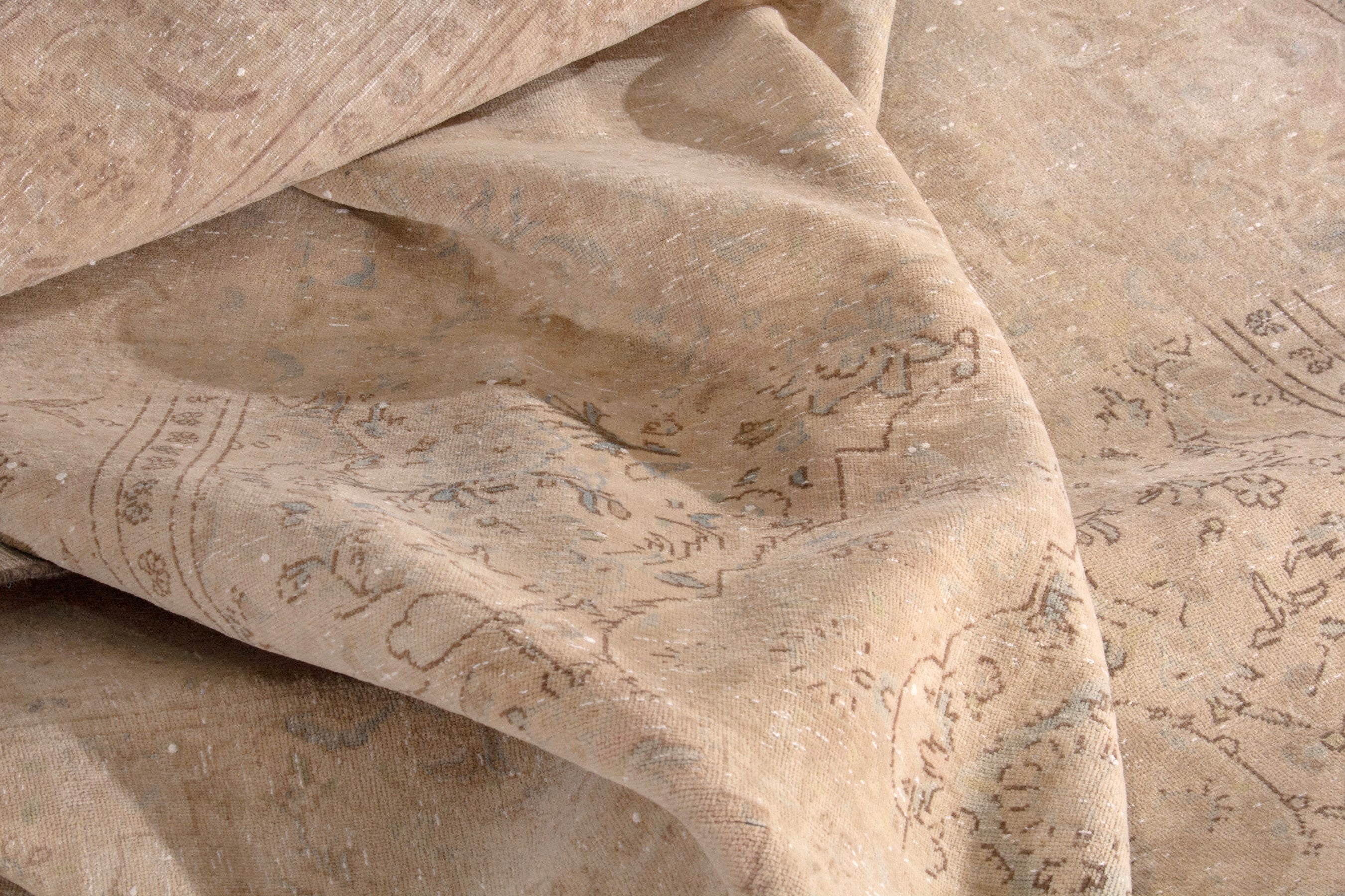 Persian Kashan area rug in muted pink and dusty rose, view 21 of 22