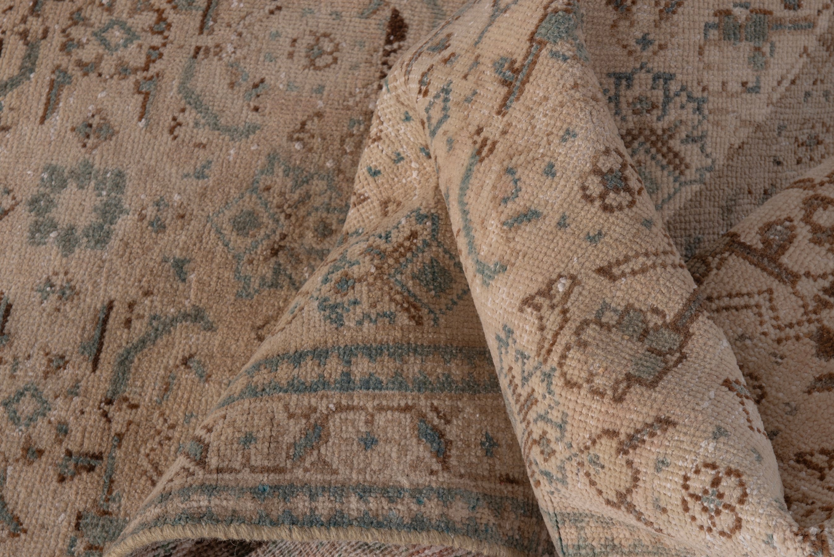 Persian Mahal runner rug, view 14 of 18