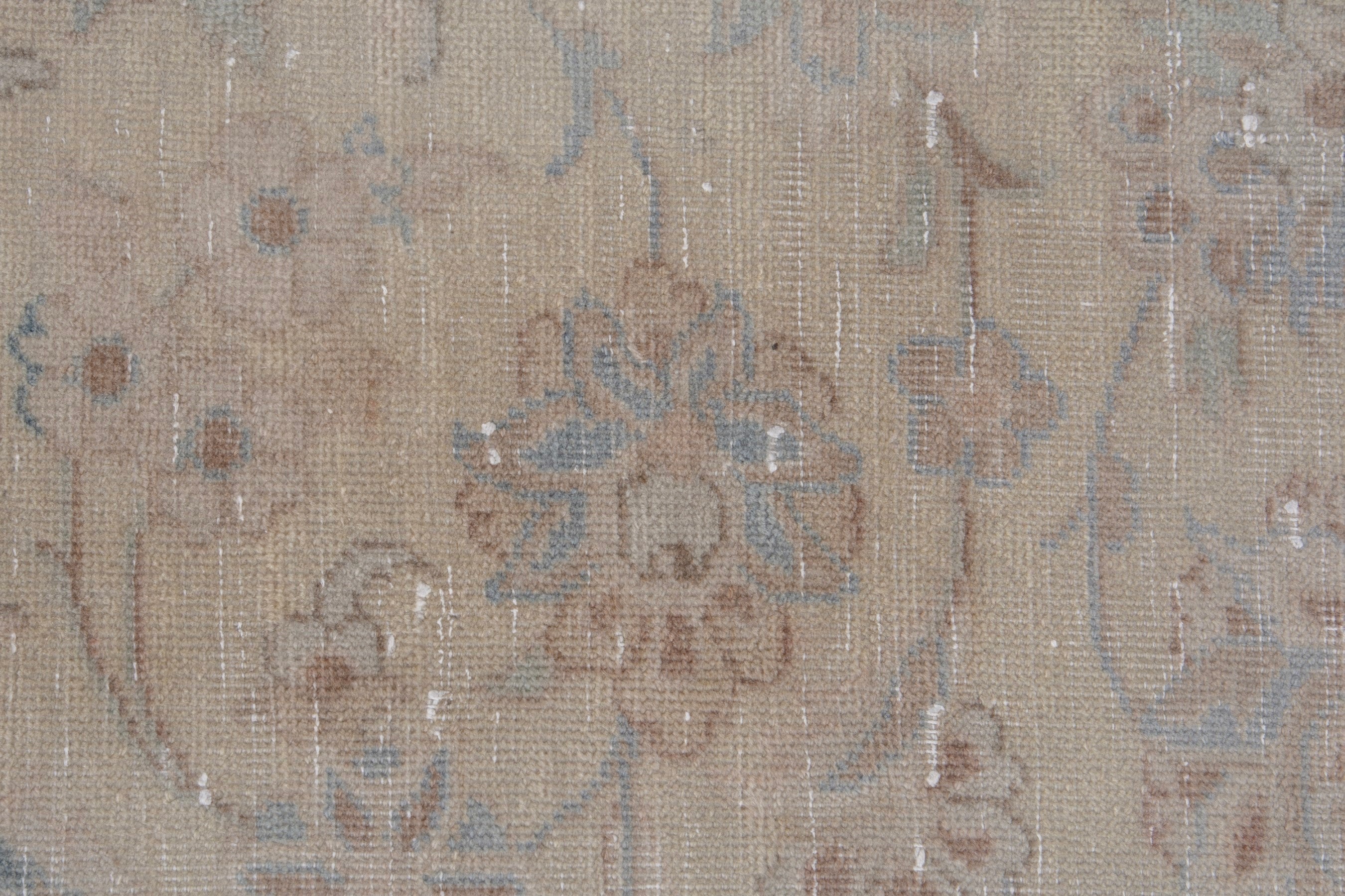Persian Najafabad area rug in beige and muted pink, view 11 of 20