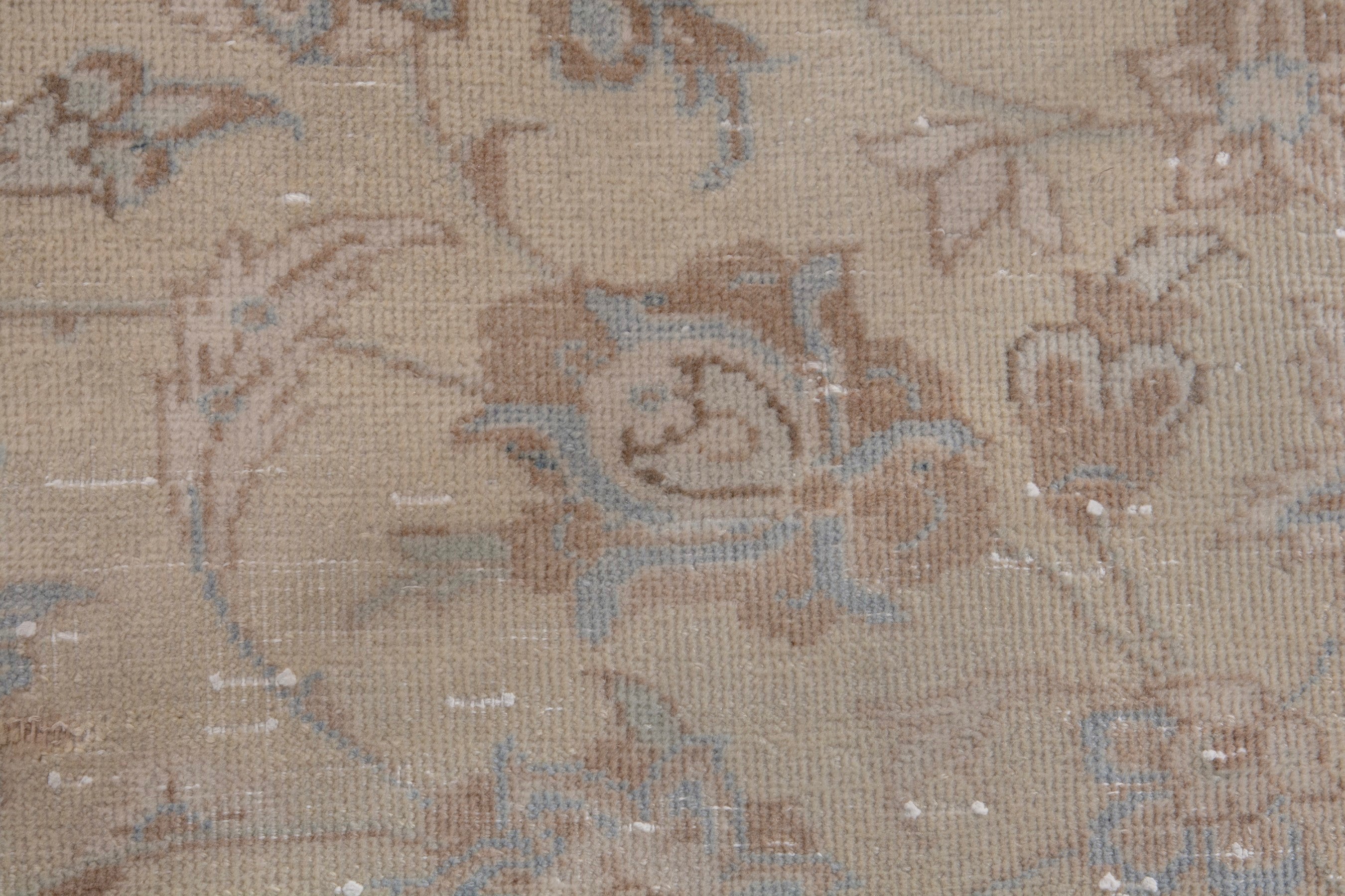 Persian Najafabad area rug in beige and muted pink, view 12 of 20