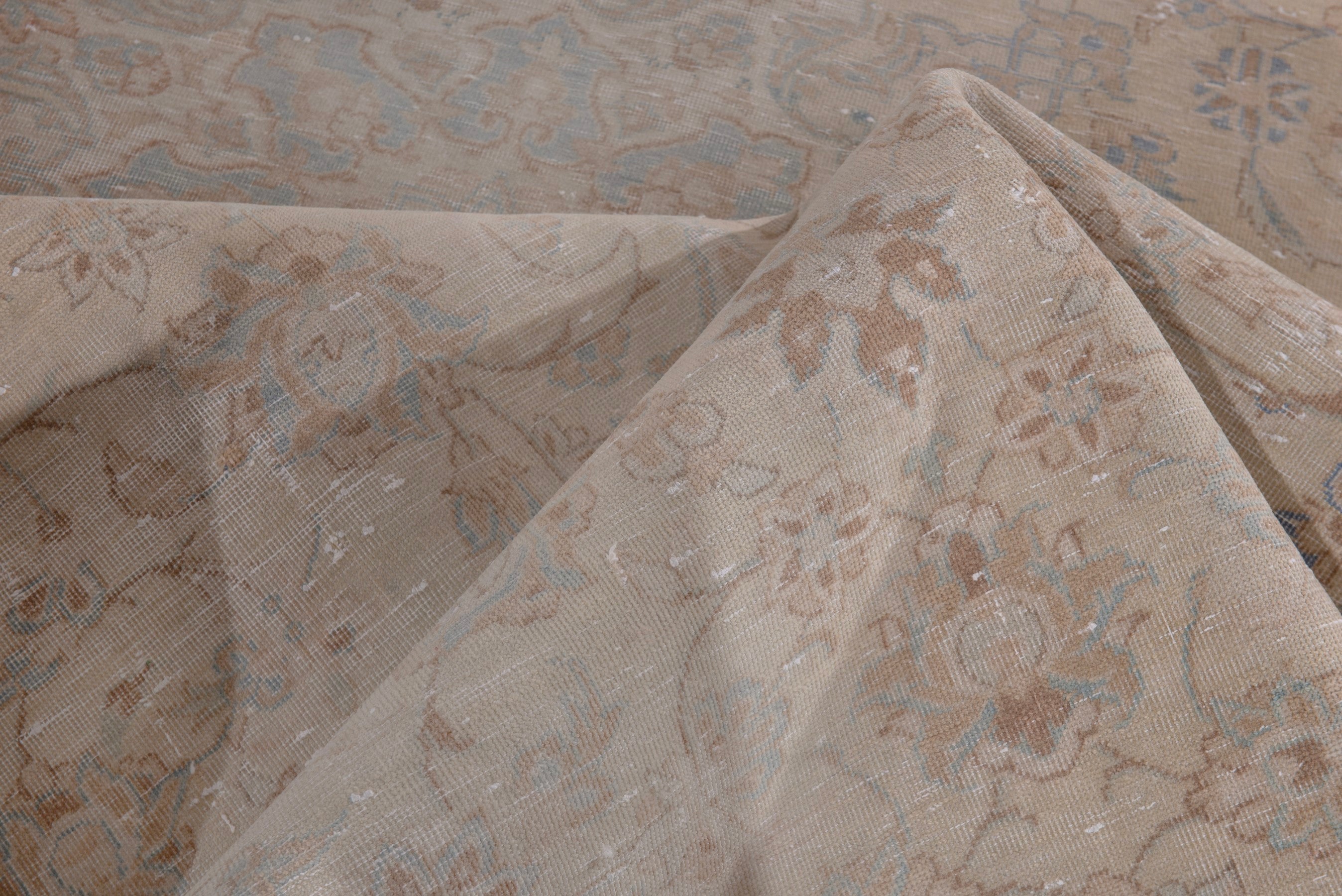 Persian Najafabad area rug in beige and muted pink, view 14 of 20