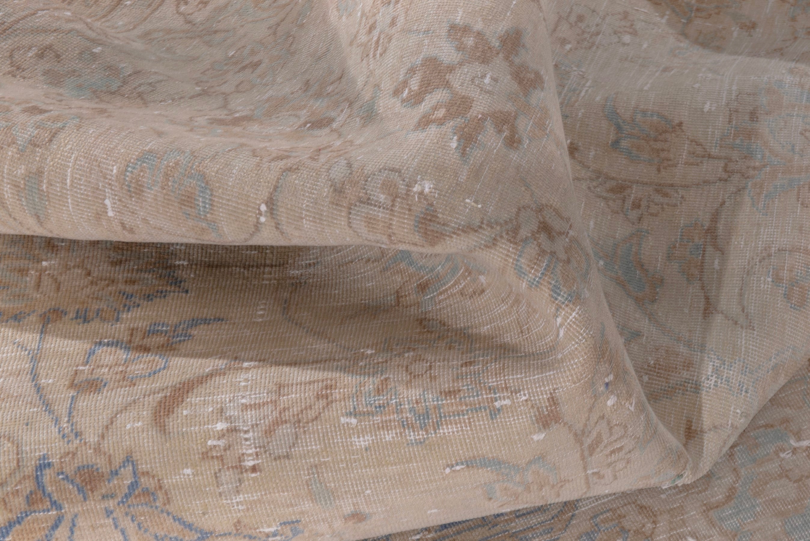 Persian Najafabad area rug in beige and muted pink, view 15 of 20