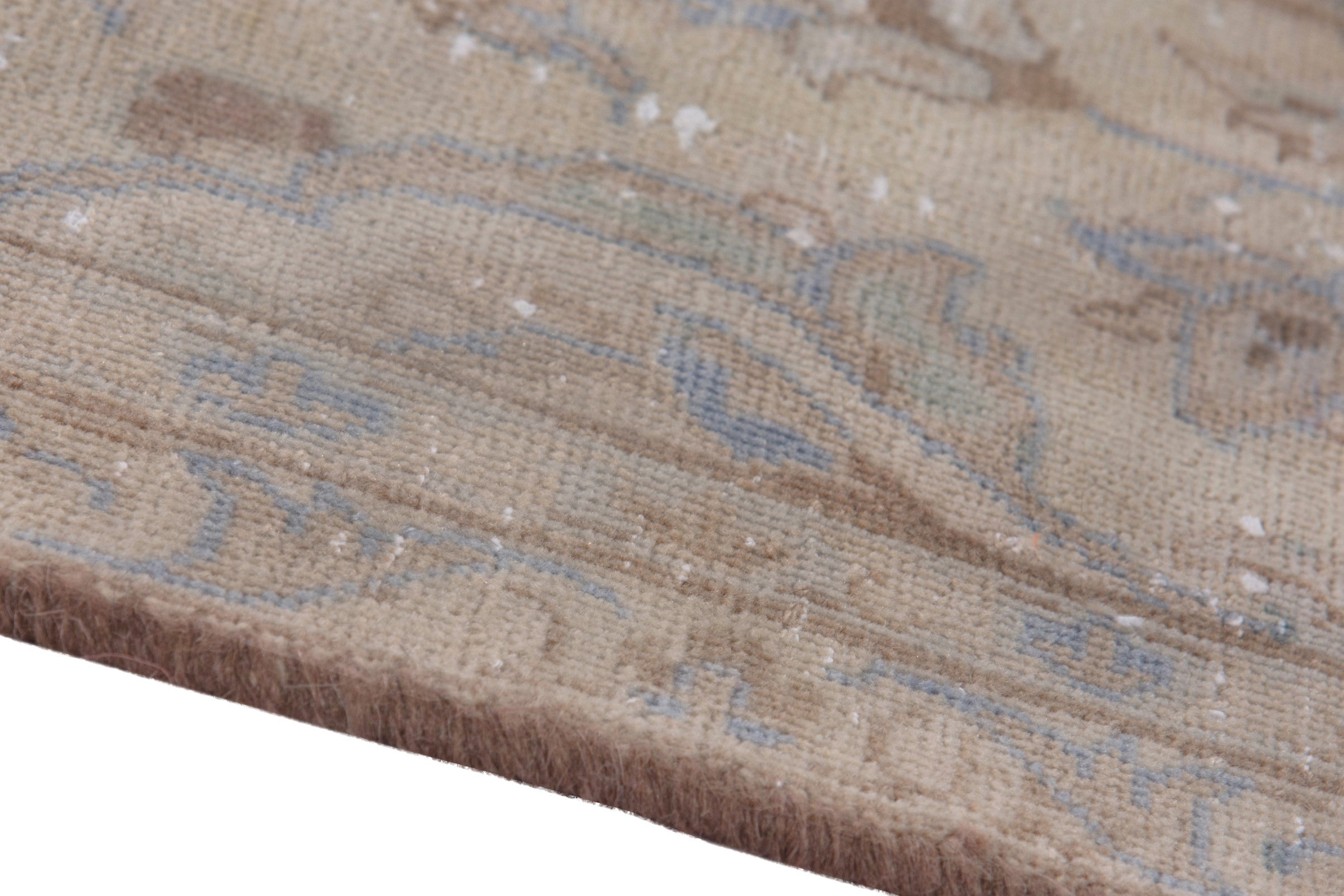 Persian Najafabad area rug in beige and muted pink, view 8 of 20