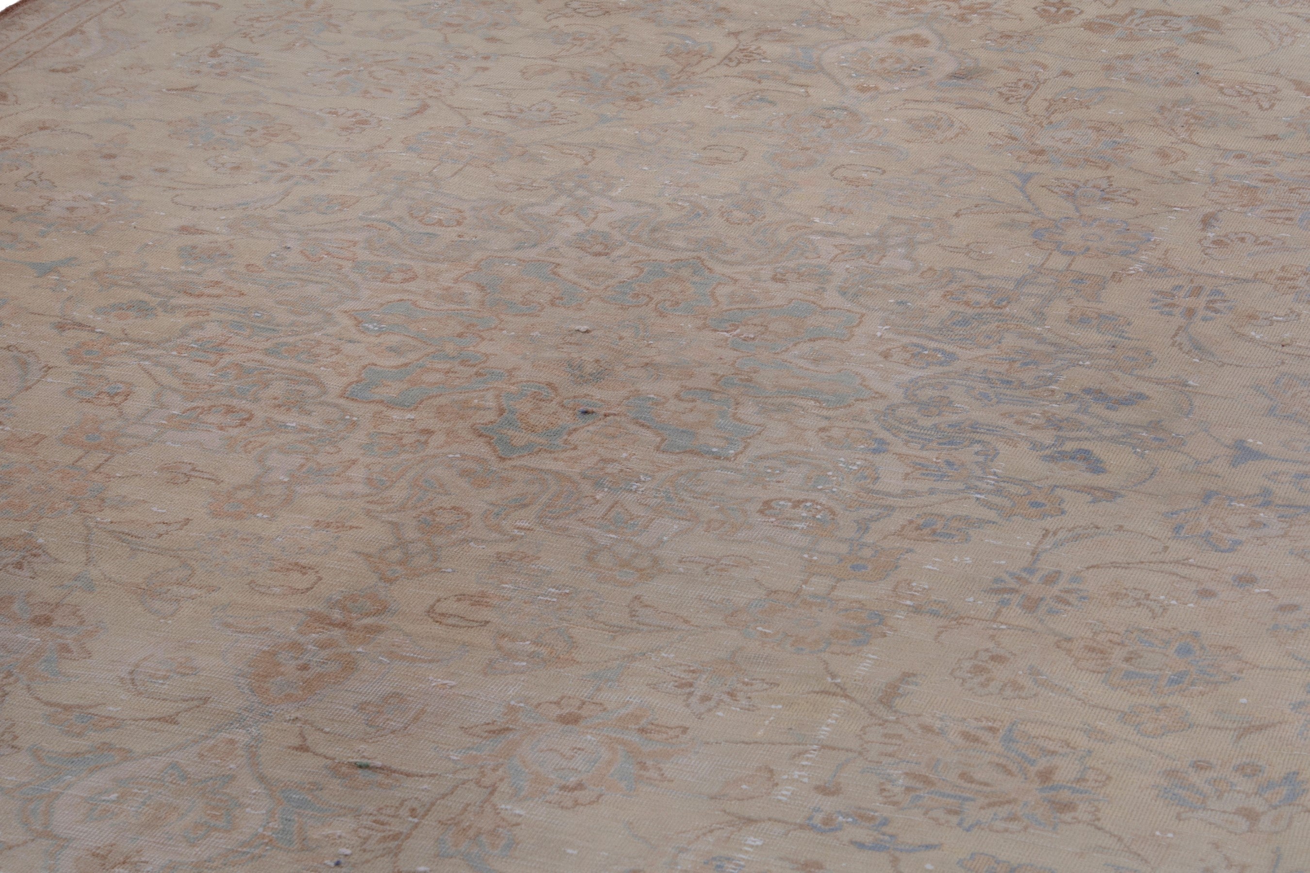 Persian Najafabad area rug in beige and muted pink, view 9 of 20