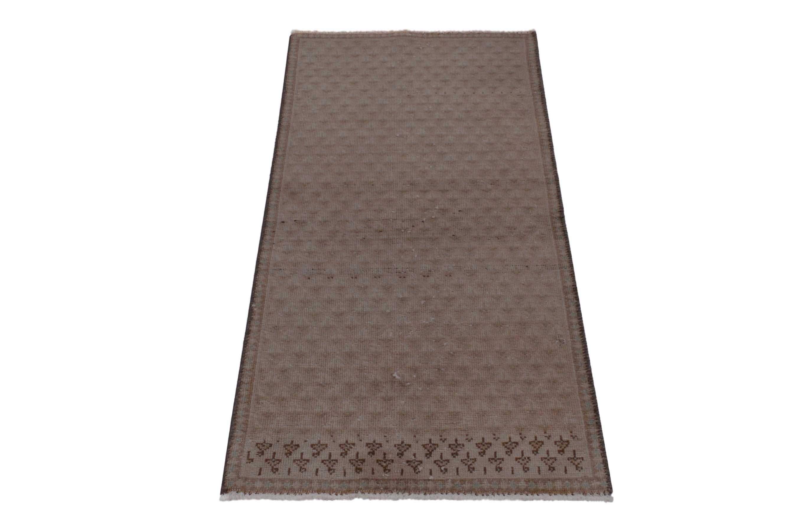 Persian Arak accent rug in taupe, view 2 of 18