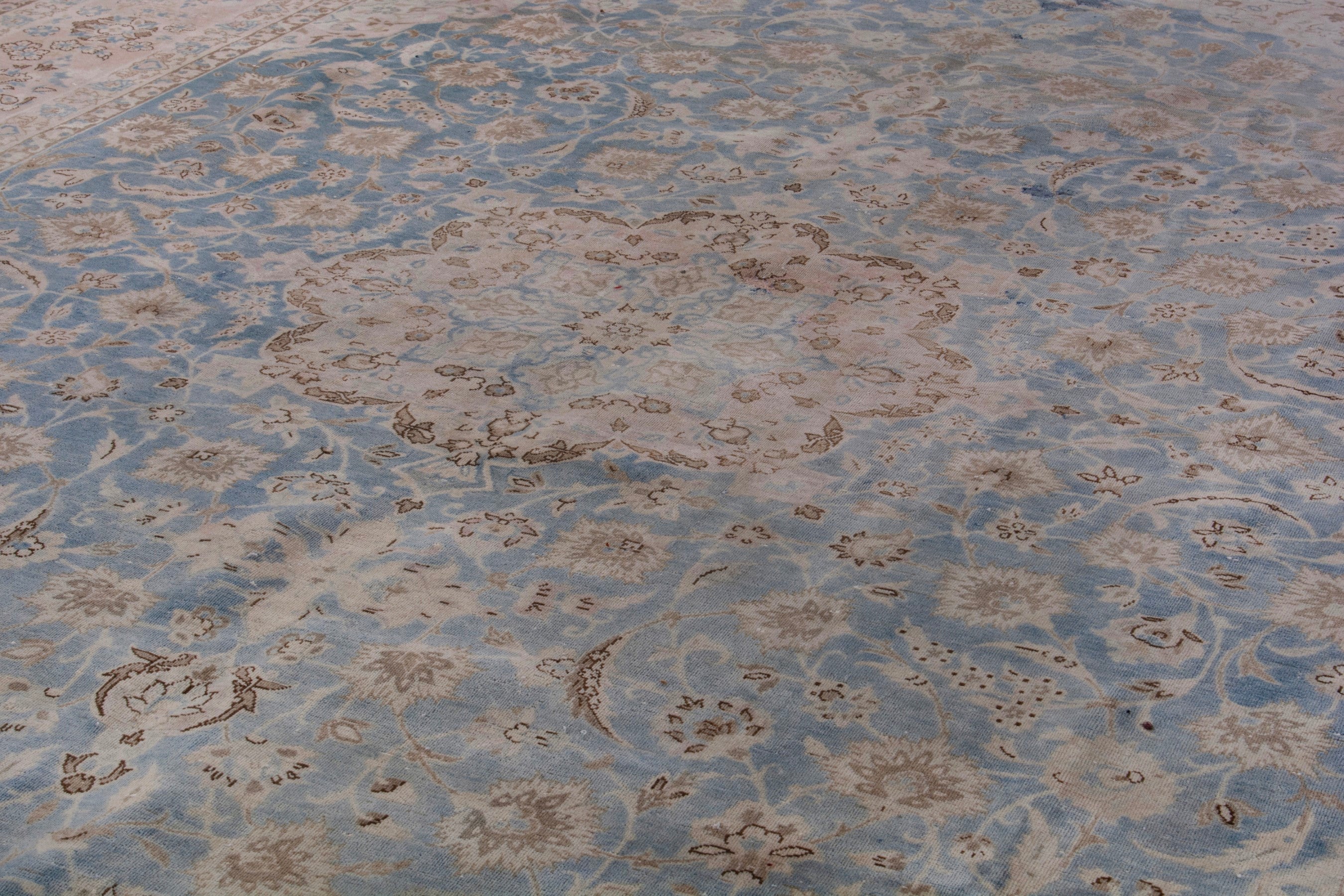 Persian Najafabad oversized rug in cream and denim, view 9 of 20