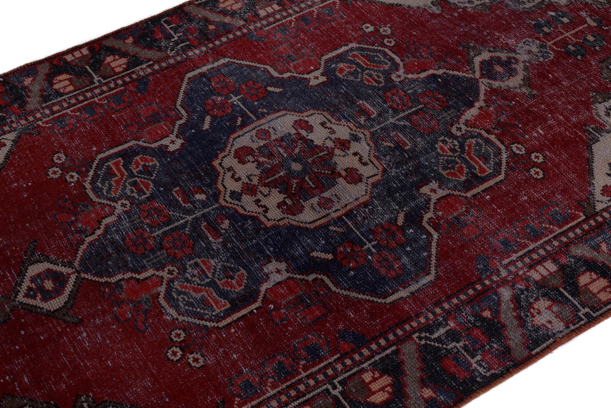 2135, Persian Bakhtiari Area Rug