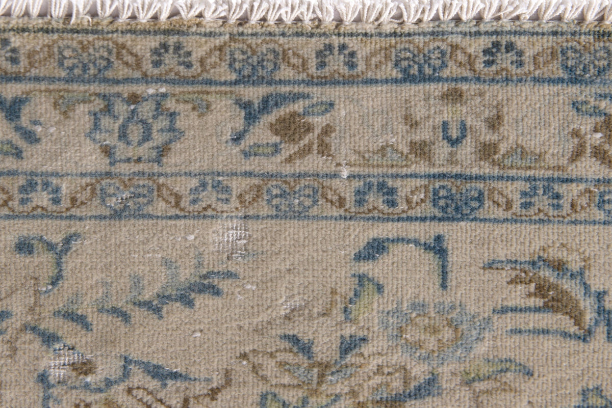 2502, Persian Kashan Area Rug