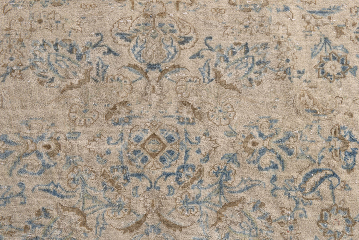 2502, Persian Kashan Area Rug
