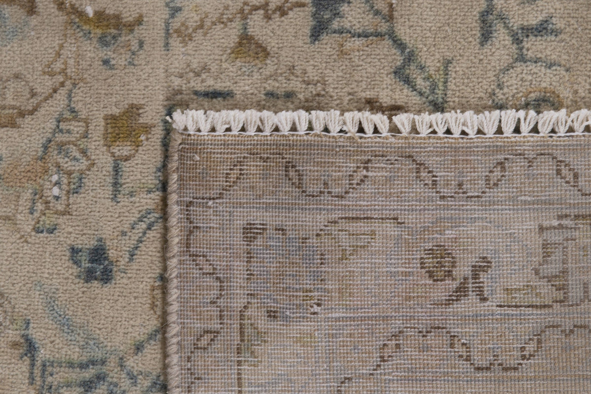 2502, Persian Kashan Area Rug