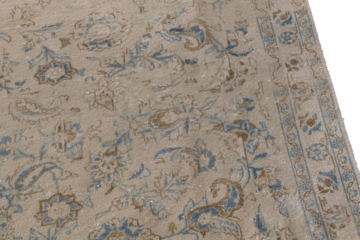 2502, Persian Kashan Area Rug