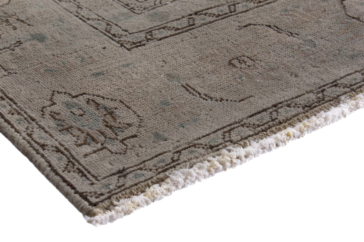 2507, Persian Tabriz Area Rug