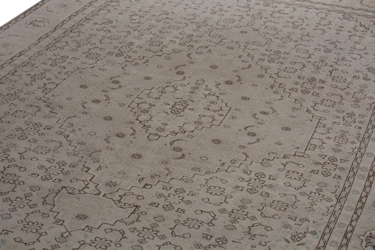 2507, Persian Tabriz Area Rug