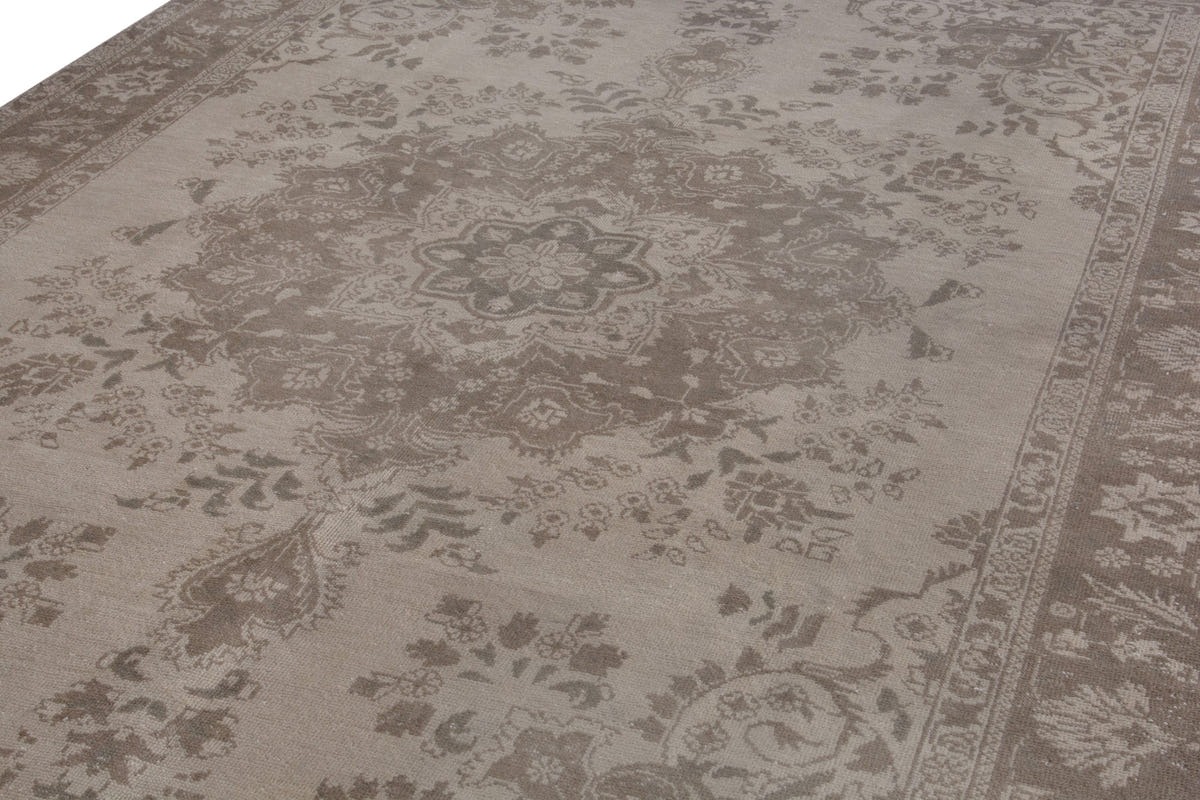 2517, Persian Tabriz Area Rug
