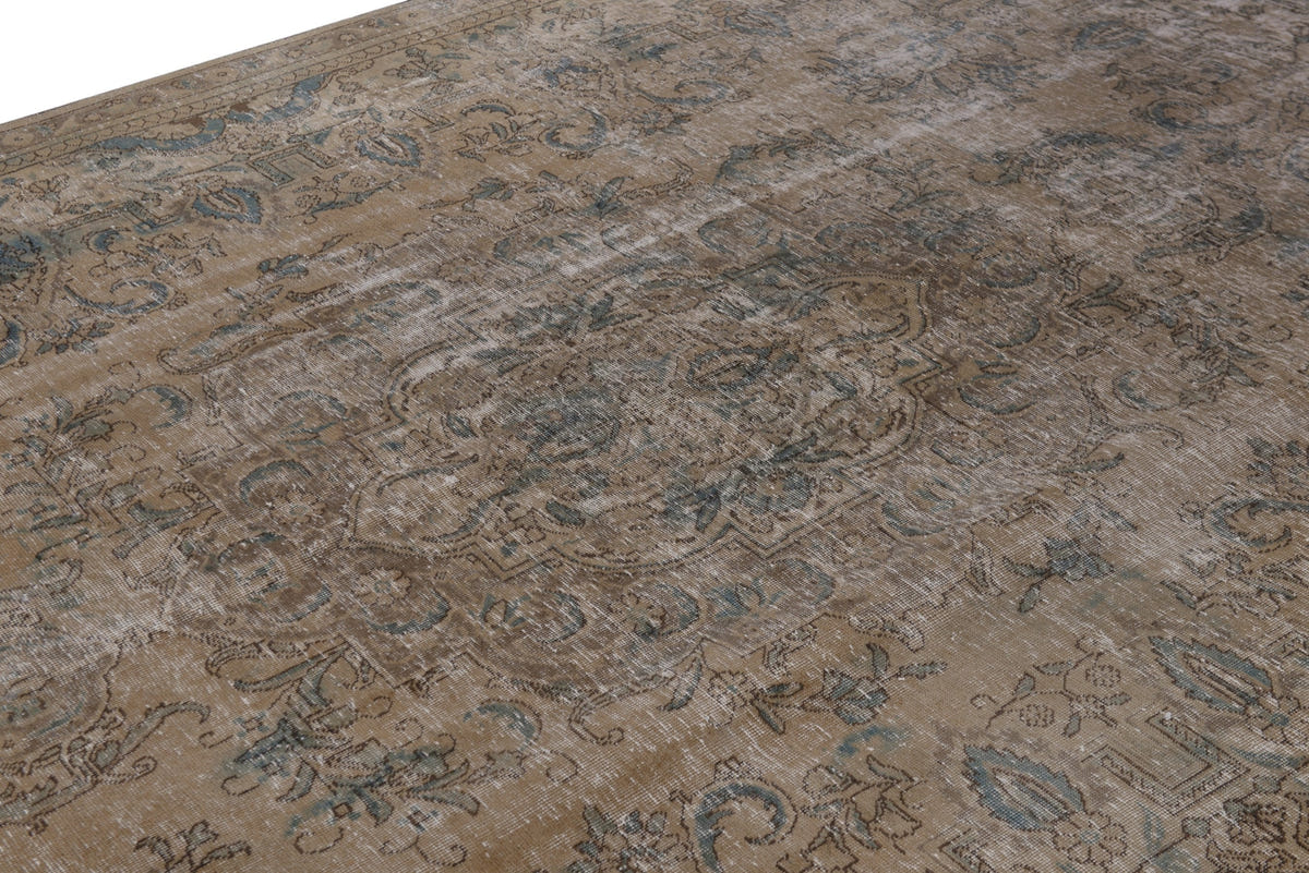 Turkish Anatolian oversized rug in light brown and greige, view 22 of 22