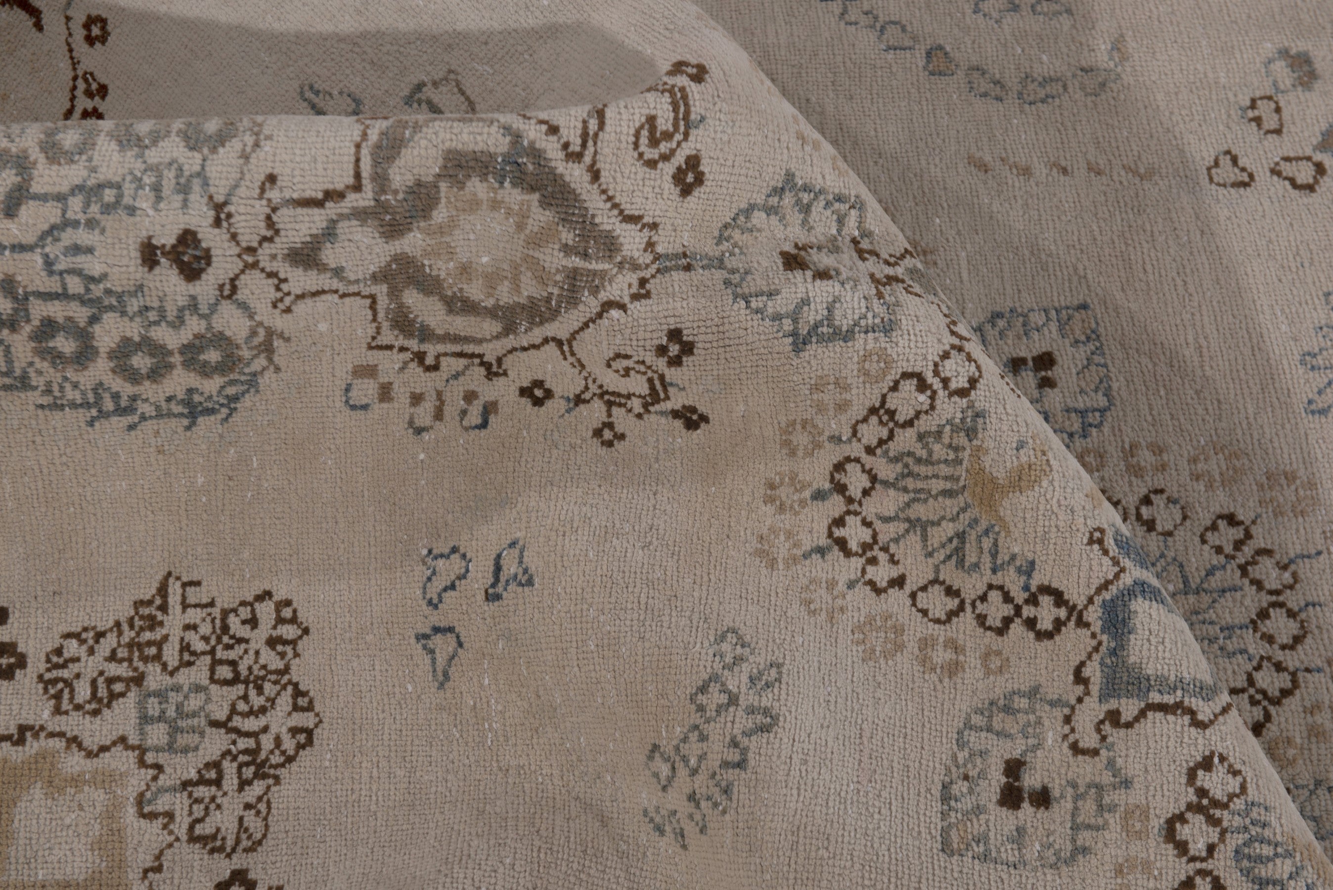 Persian Sabzevar area rug in beige and denim, view 17 of 20
