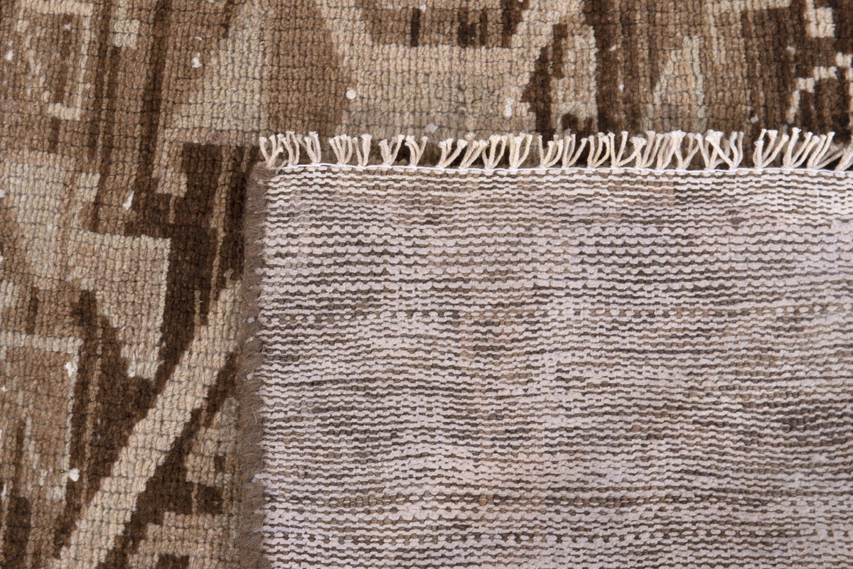 2564, Persian Shiraz Runner Rug