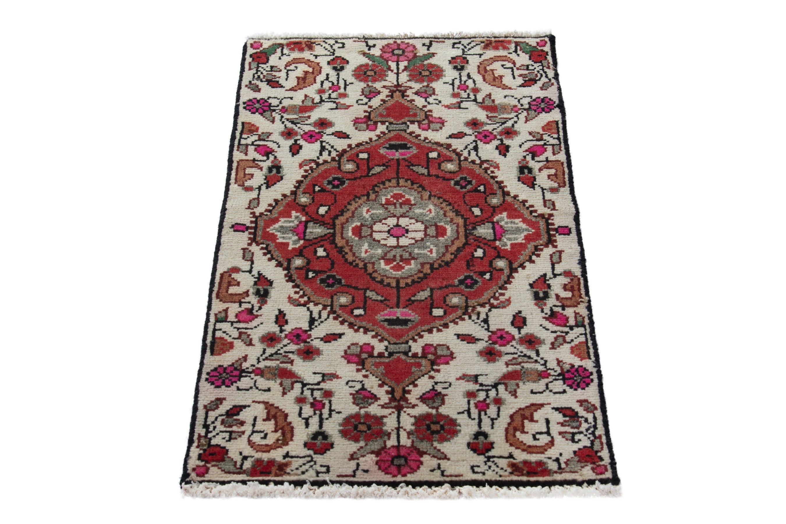 Persian Hamedan accent rug in ivory and deep red, view 3 of 9