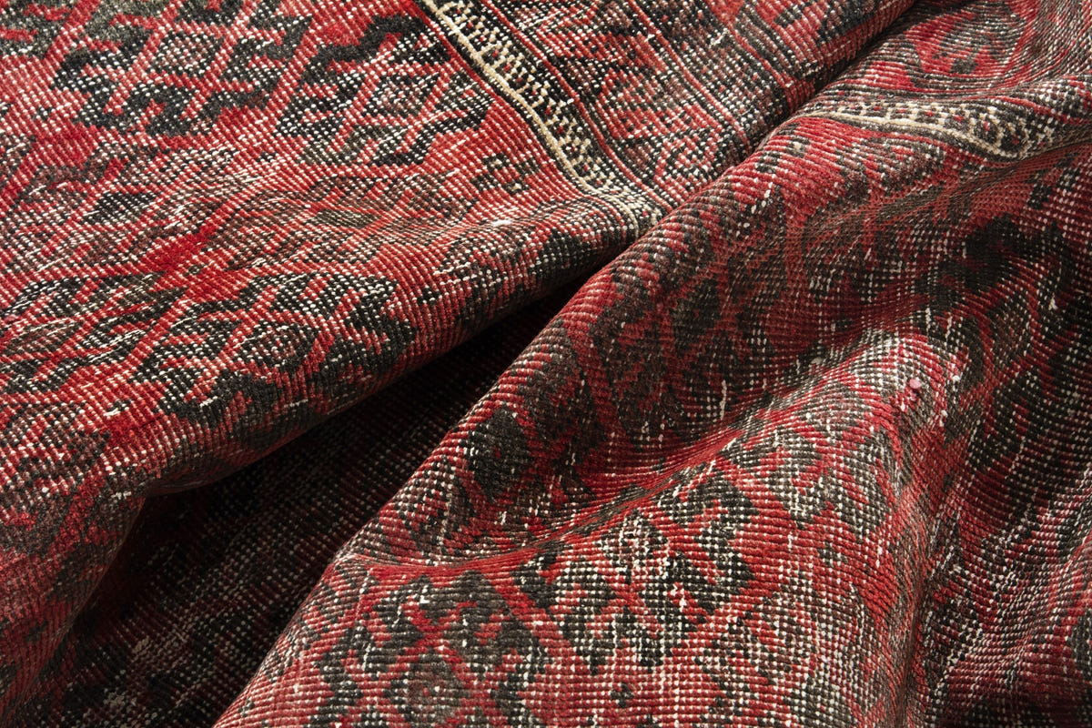 3010, Persian Baluch Area Rug