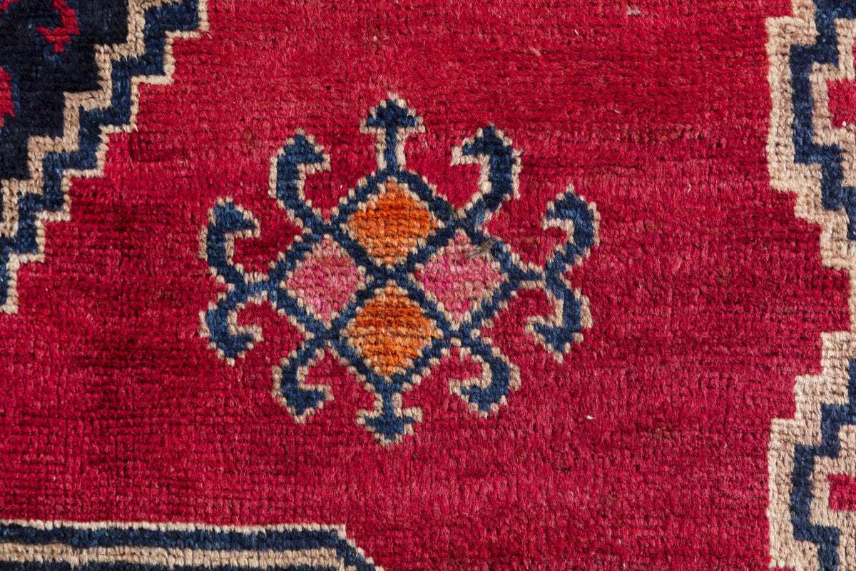 3035, Persian Lori Area Rug