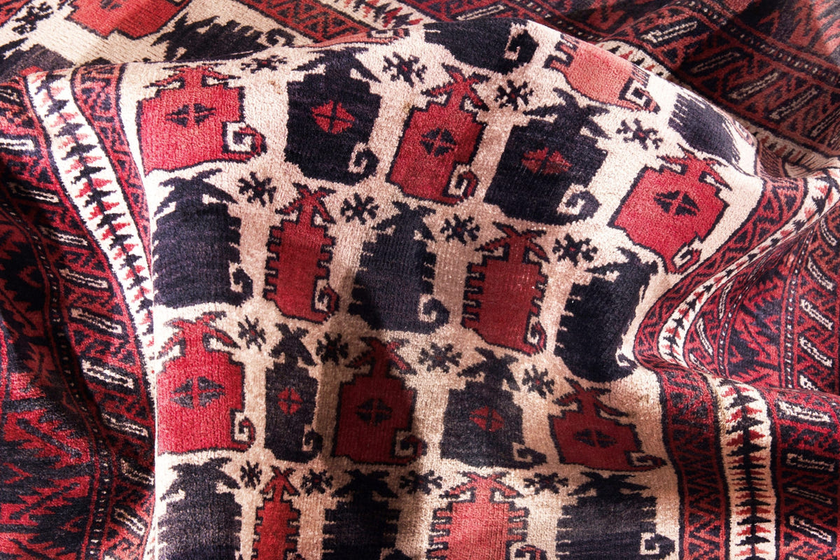 3047, Persian Baluch Area Rug