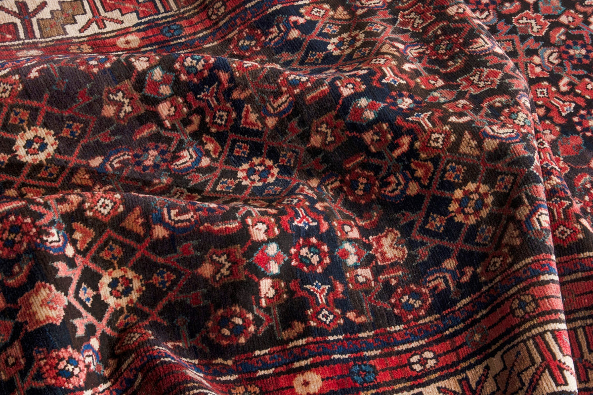 3131, Persian Hamadan Area Rug