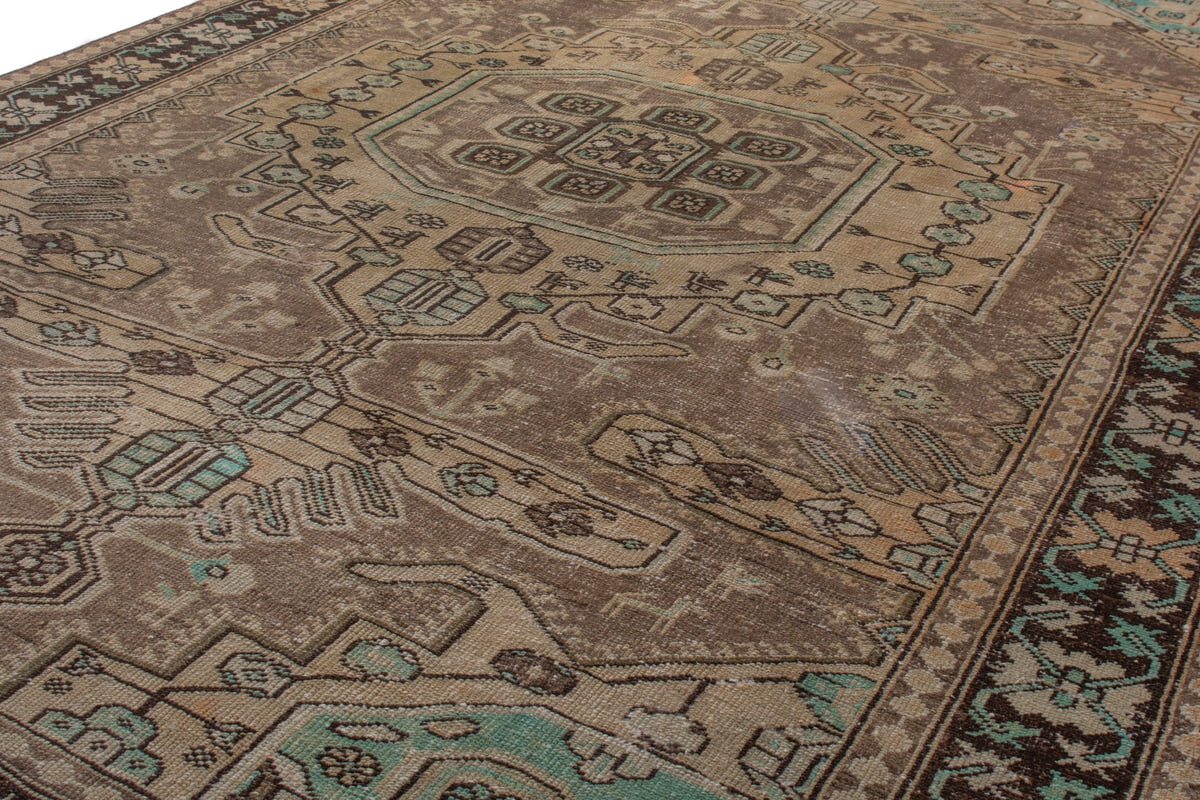 3338, Persian Bakhtiari Area Rug