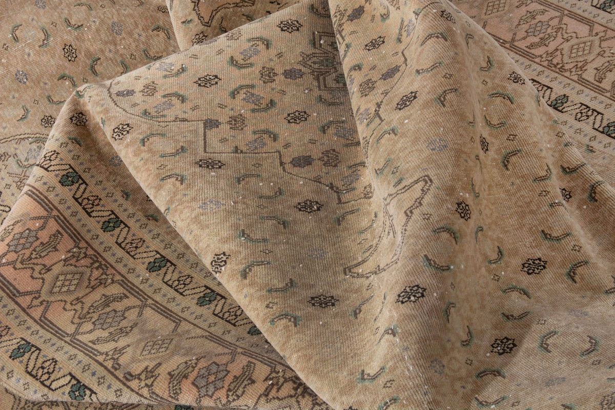 3345, Persian Ardabil Area Rug