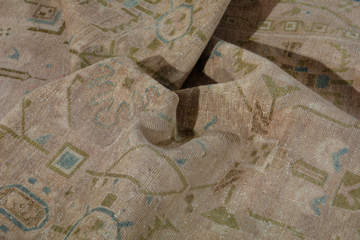 3347, Persian Borujerd Area Rug