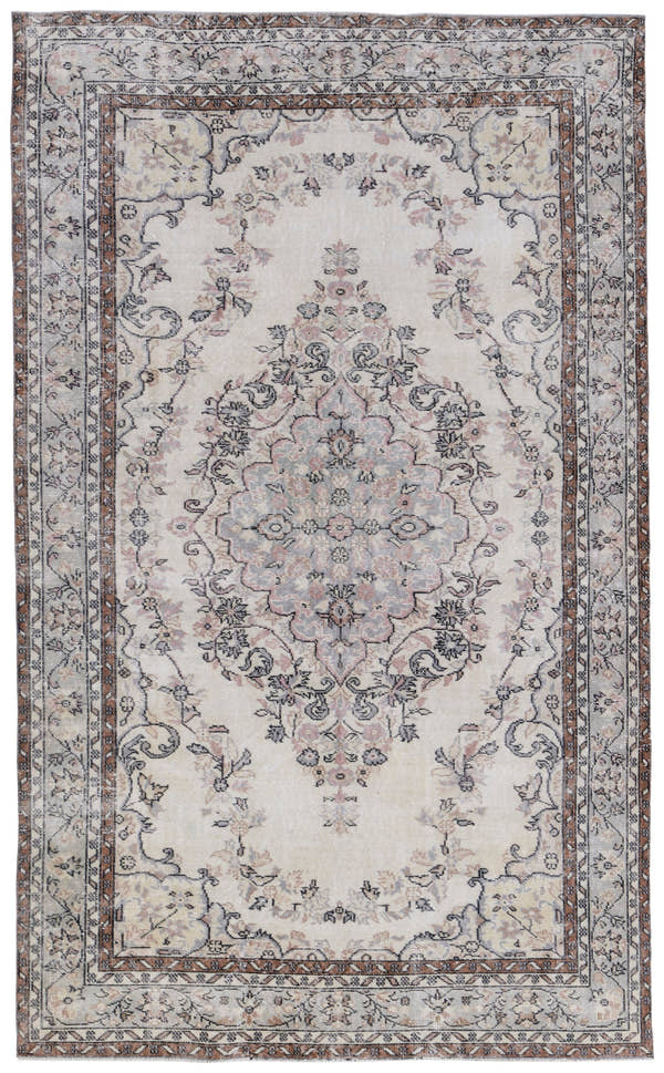 8689, Turkish Isparta Area Rug