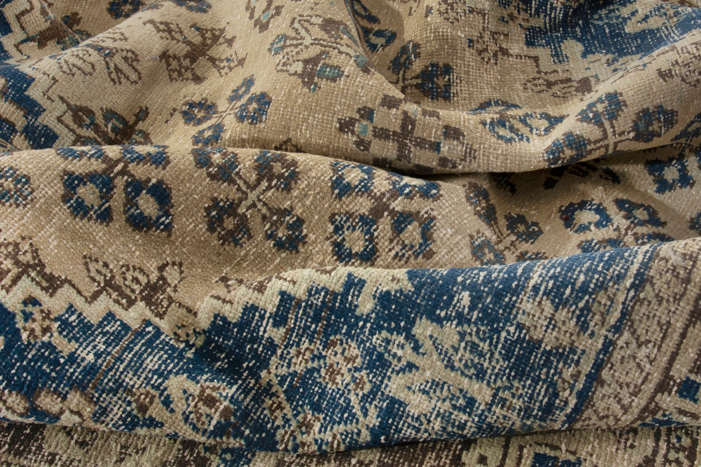 Persian Hamedan area rug in cream and navy, view 19 of 21