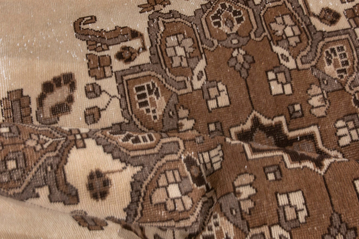 3522, Persian Ferdos Oversized Rug