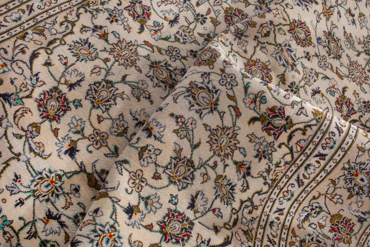 3524, Persian Kashan Area Rug