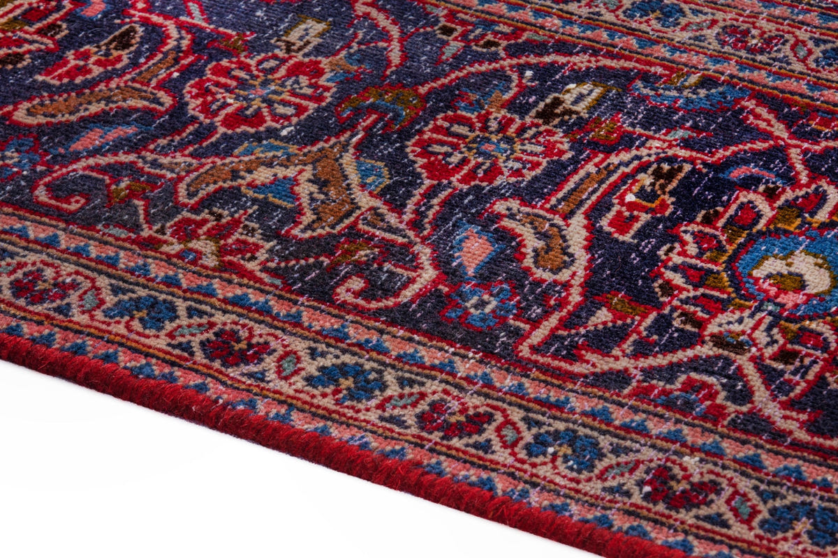 3527, Persian Kashan Area Rug