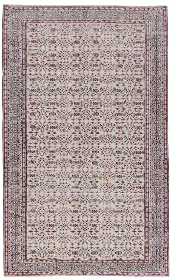 8844, Turkish Manisa Area Rug