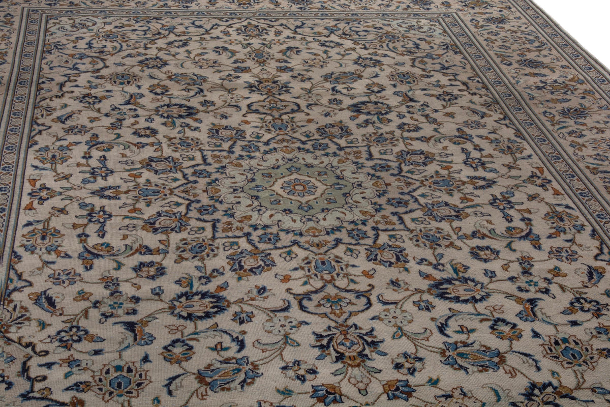 3552, Persian Kashan Oversized Rug