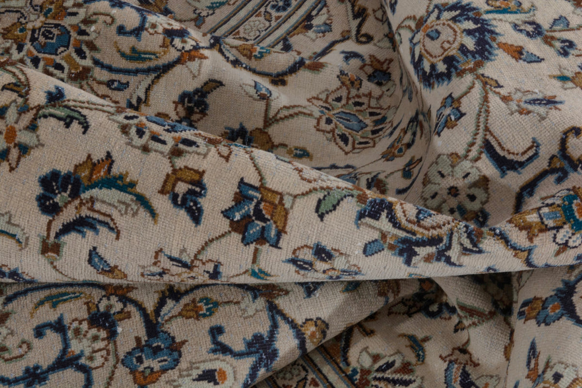 3552, Persian Kashan Oversized Rug