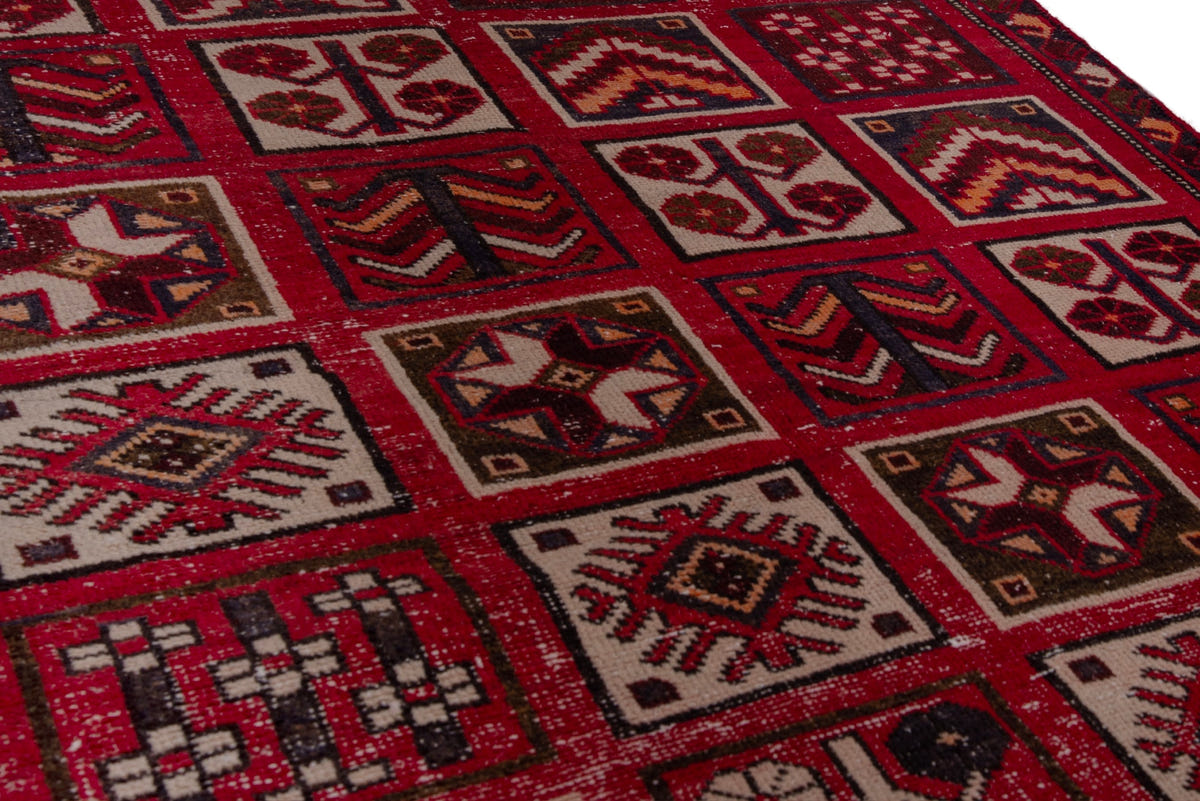 3663, Persian Bakhtiari Area Rug