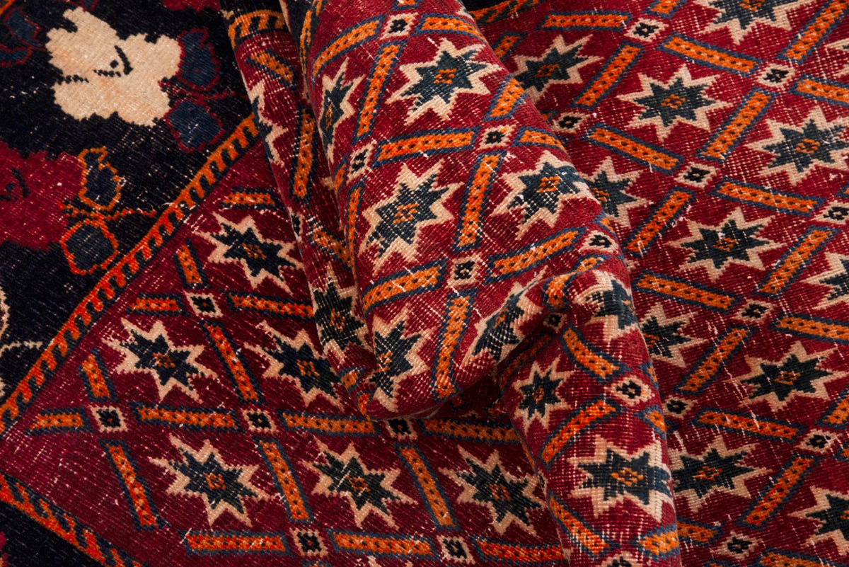 3686, Persian Shiraz Area Rug