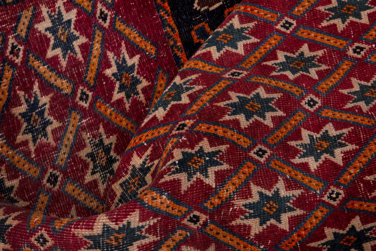 3686, Persian Shiraz Area Rug